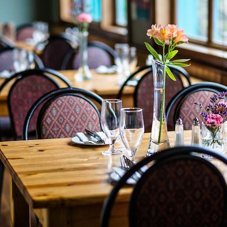 Byrnes Wine Dine Stay Ennistimon Exteriör bild