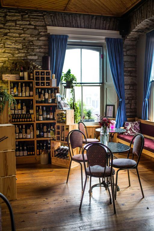 Byrnes Wine Dine Stay Ennistimon Exteriör bild