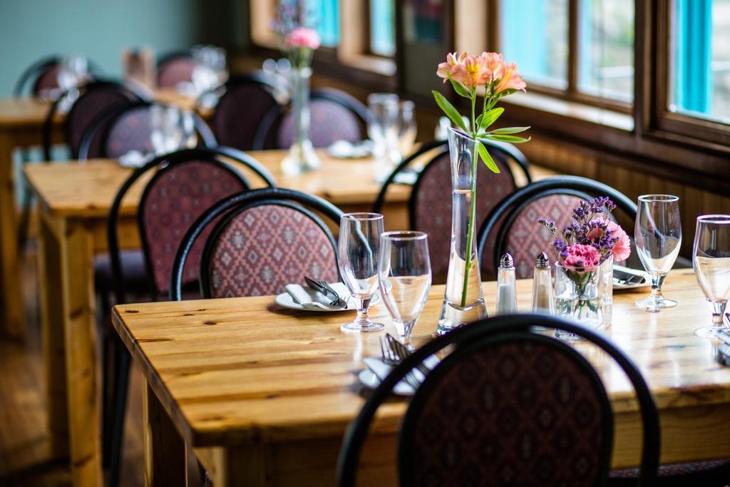Byrnes Wine Dine Stay Ennistimon Exteriör bild